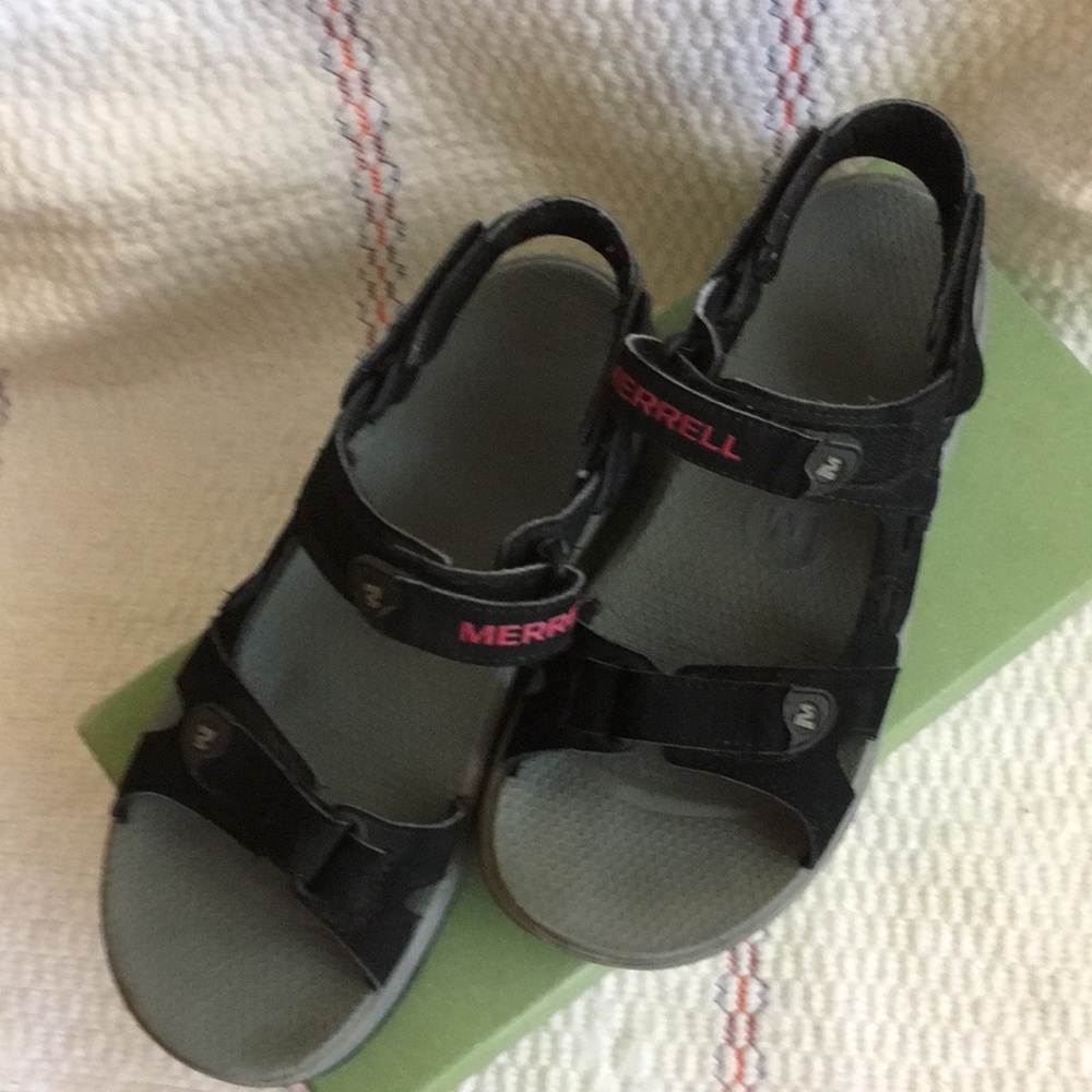 Merrell shoes size 6